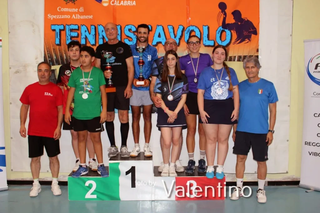 podio spezzano albanese 280626